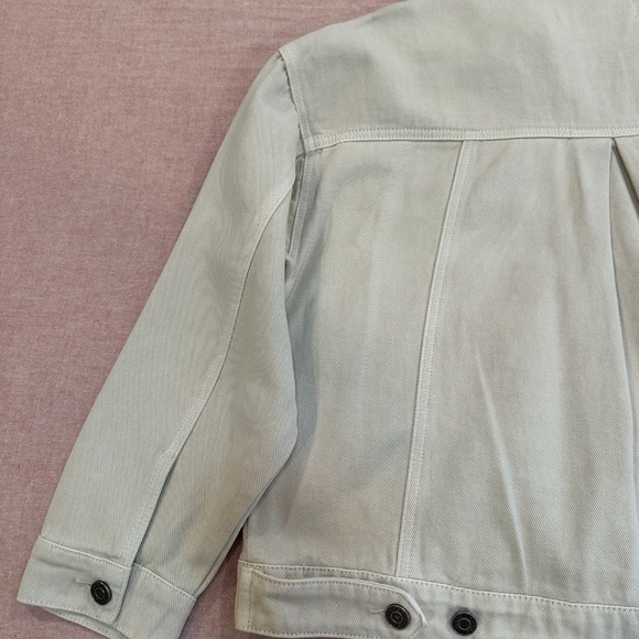 Salt water Luxe - Picture 10 of 11